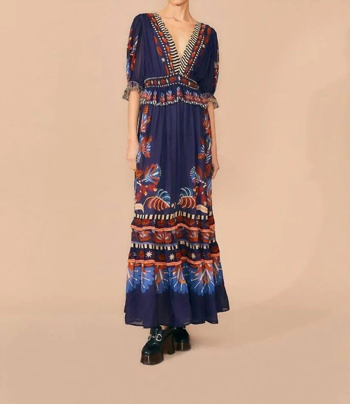 Soft Knitwear Nature Beauty Short Sleeve Maxi Dress In Blue